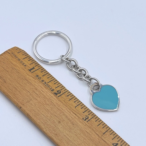 Tiffany & Co. Return to Tiffany Heart Key Ring - Picture 5 of 8